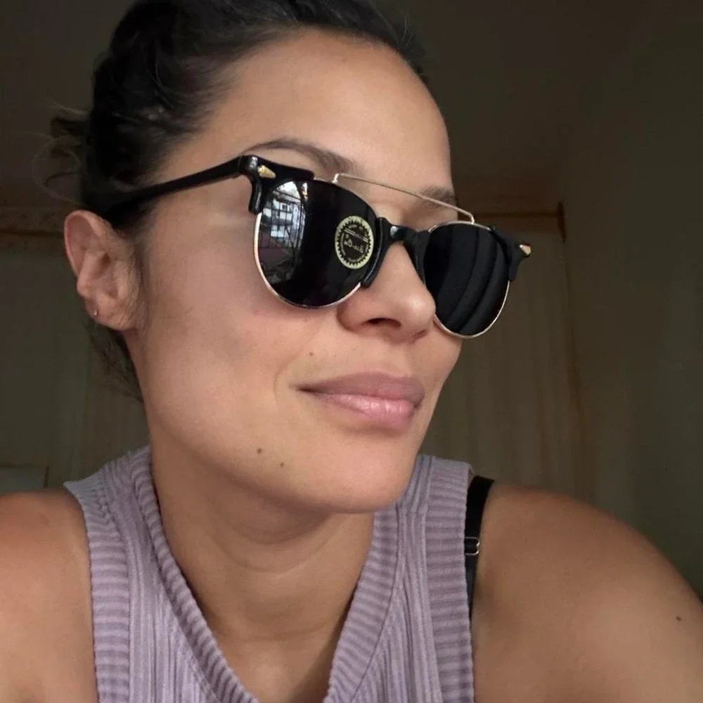 Vintage Y2K (2001) Black sunglasses
